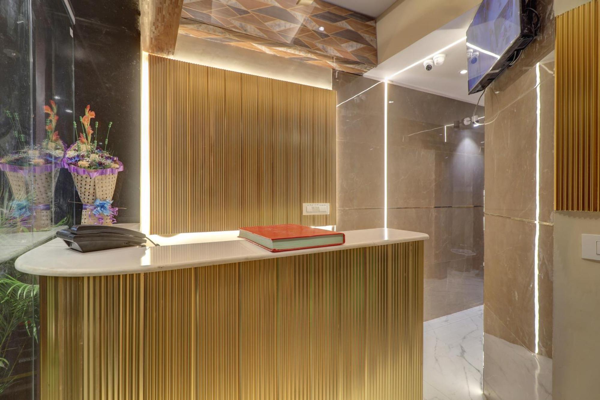 Hotel Omega Mumbai Exterior photo